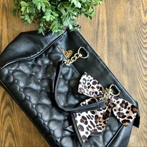 Betsey Johnson black quilt shoulder bag animal print with  bow